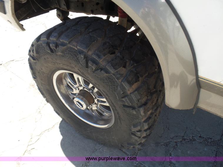 image for item L5976 1989 Ford Bronco SUV