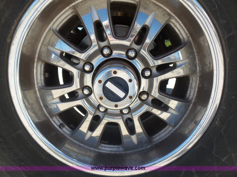 image for item L5976 1989 Ford Bronco SUV