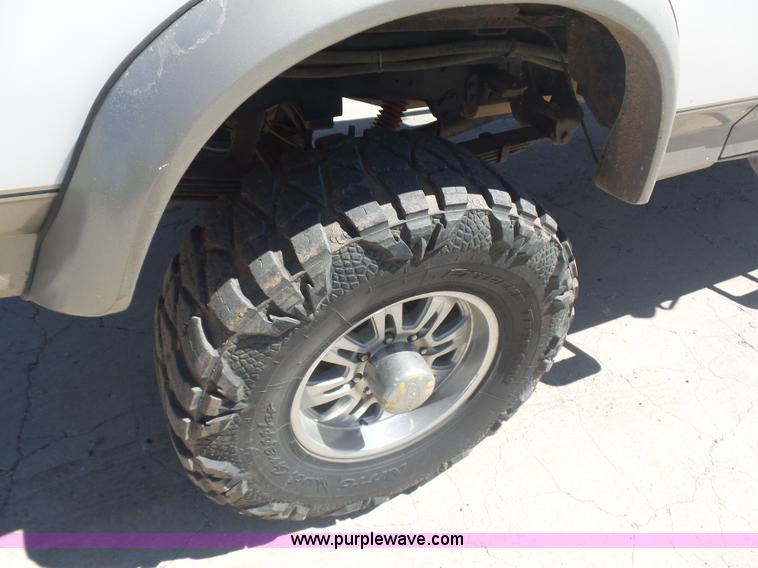 image for item L5976 1989 Ford Bronco SUV