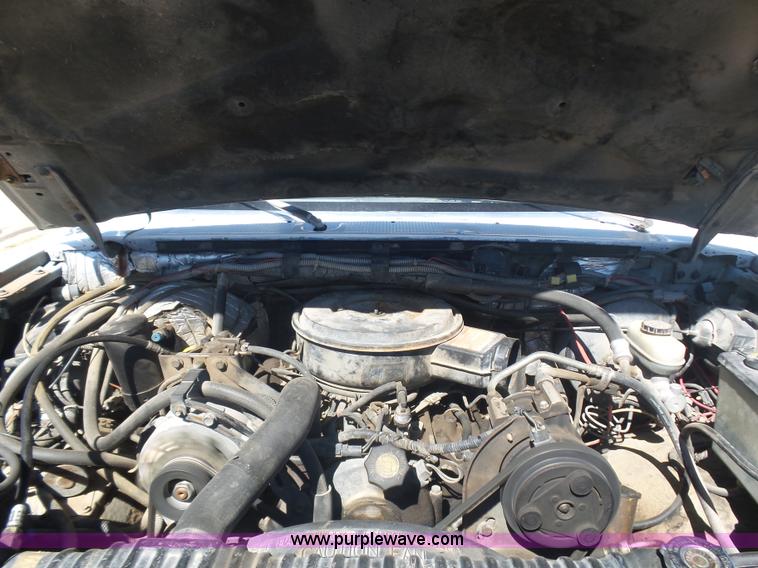 image for item L5976 1989 Ford Bronco SUV