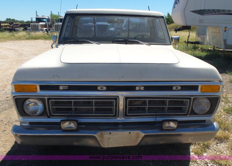 image for item L5977 1977 Ford F100 flatbed pickup truck