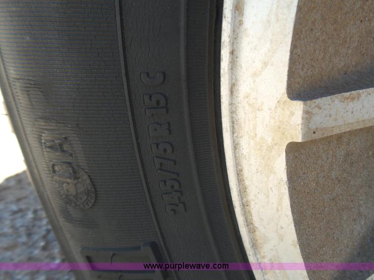 image for item L5977 1977 Ford F100 flatbed pickup truck