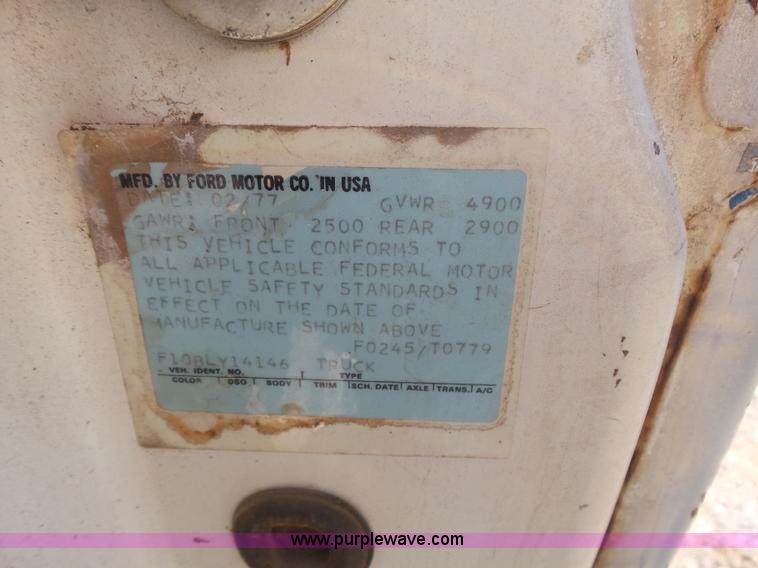 image for item L5977 1977 Ford F100 flatbed pickup truck