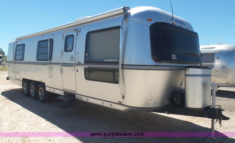 image for item L5980 1987 Avion camper