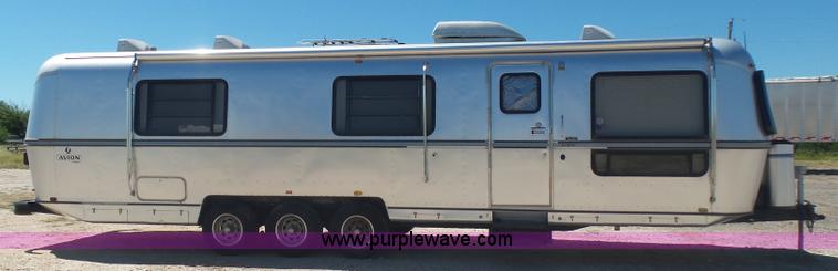 image for item L5980 1987 Avion camper