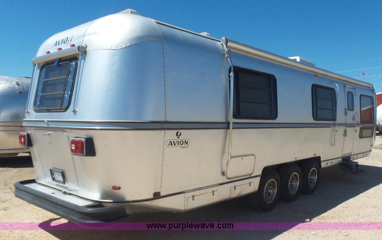 image for item L5980 1987 Avion camper