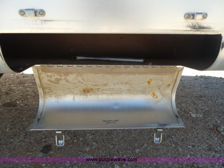 image for item L5980 1987 Avion camper