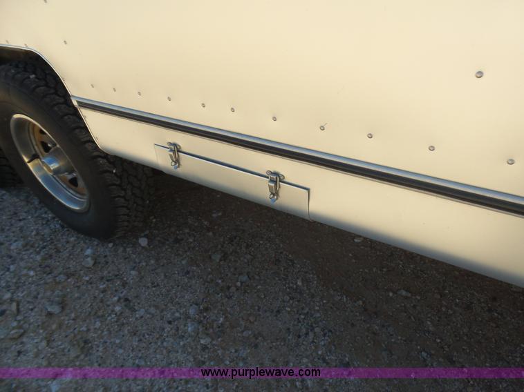 image for item L5980 1987 Avion camper