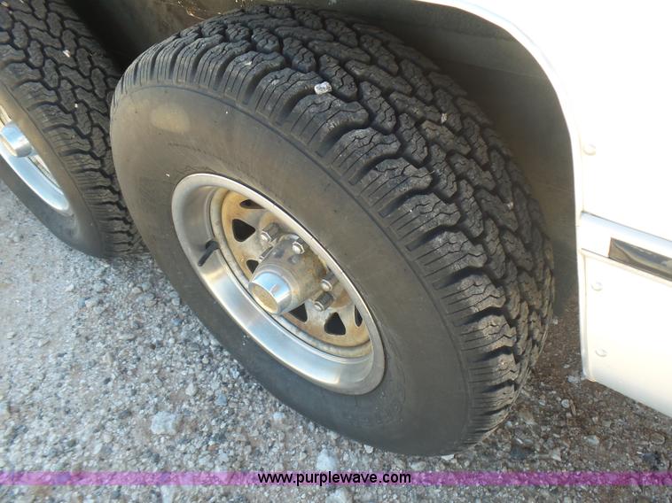 image for item L5980 1987 Avion camper