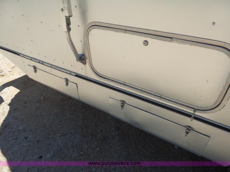 image for item L5980 1987 Avion camper