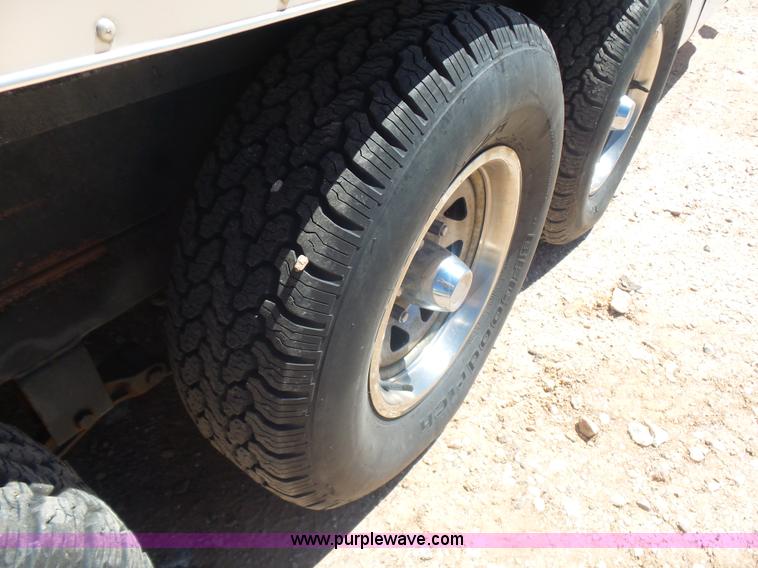 image for item L5980 1987 Avion camper