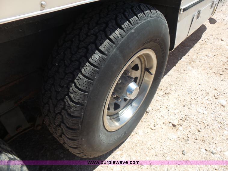 image for item L5980 1987 Avion camper