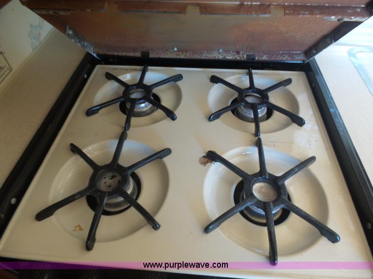 image for item L5980 1987 Avion camper