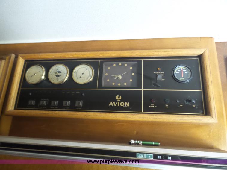 image for item L5980 1987 Avion camper