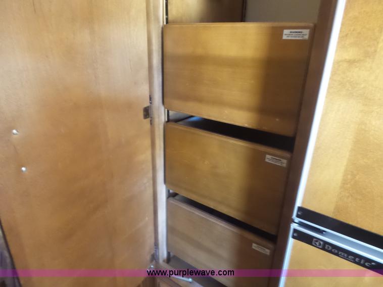 image for item L5980 1987 Avion camper