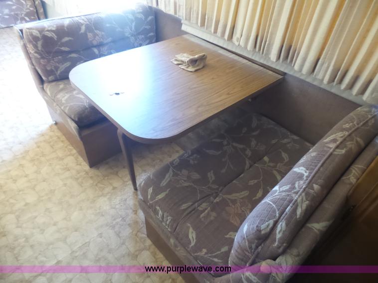 image for item L5980 1987 Avion camper