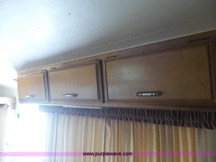 image for item L5980 1987 Avion camper