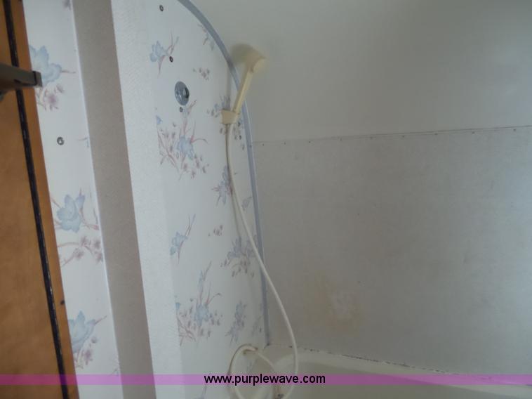 image for item L5980 1987 Avion camper