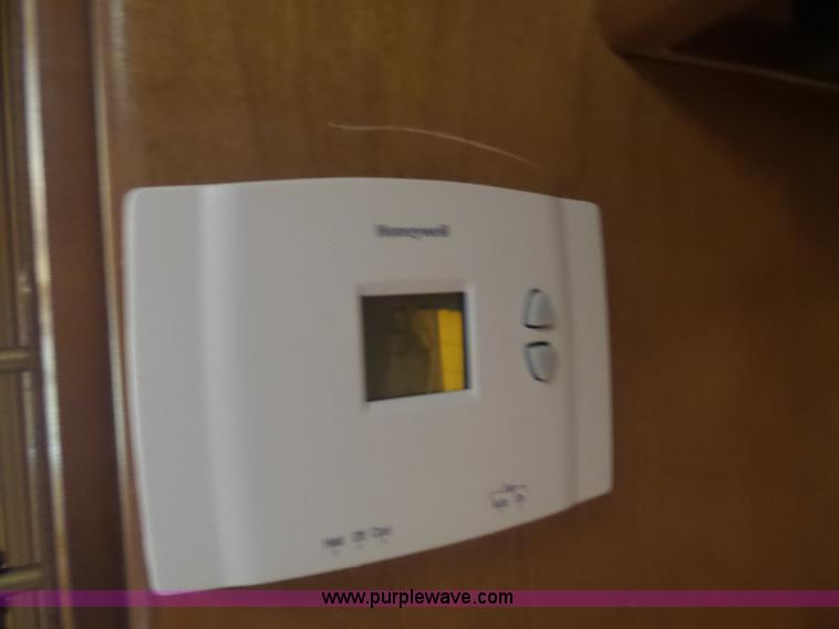 image for item L5980 1987 Avion camper