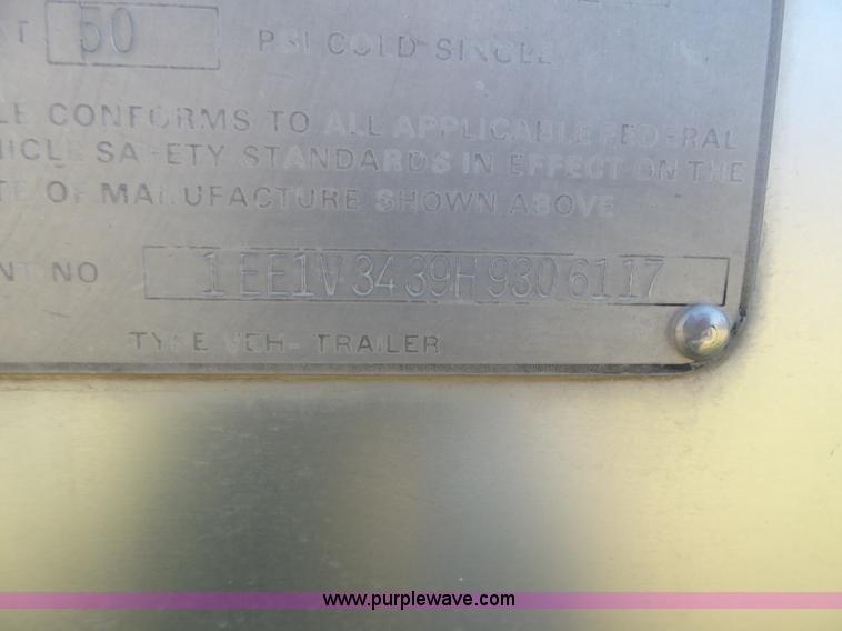 image for item L5980 1987 Avion camper