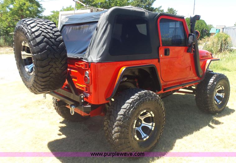 image for item L5981 1999 Jeep Wrangler SUV