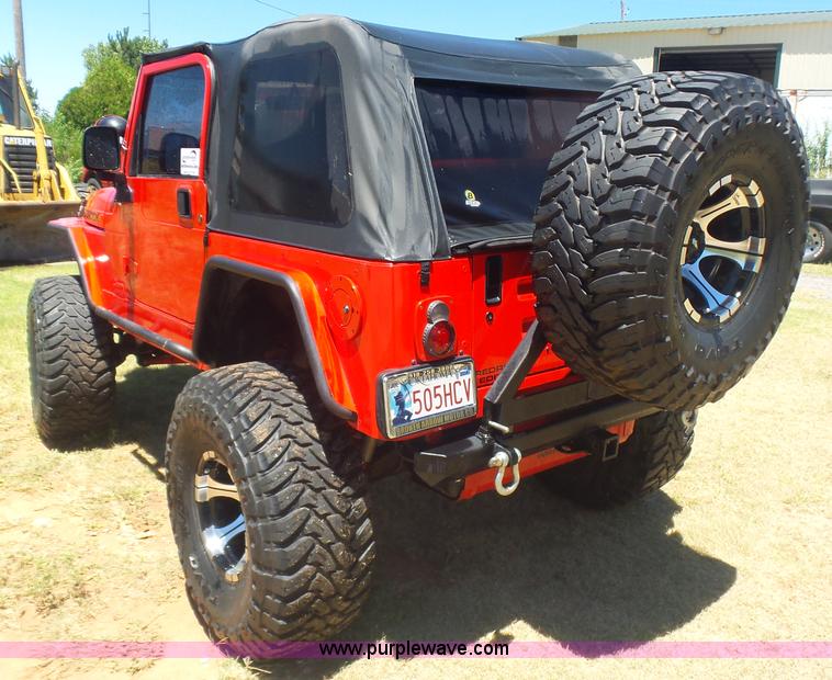 image for item L5981 1999 Jeep Wrangler SUV