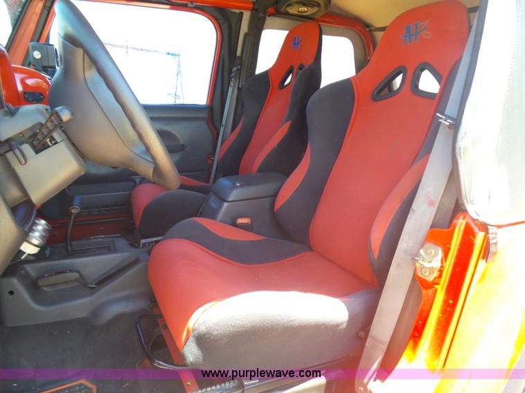 image for item L5981 1999 Jeep Wrangler SUV