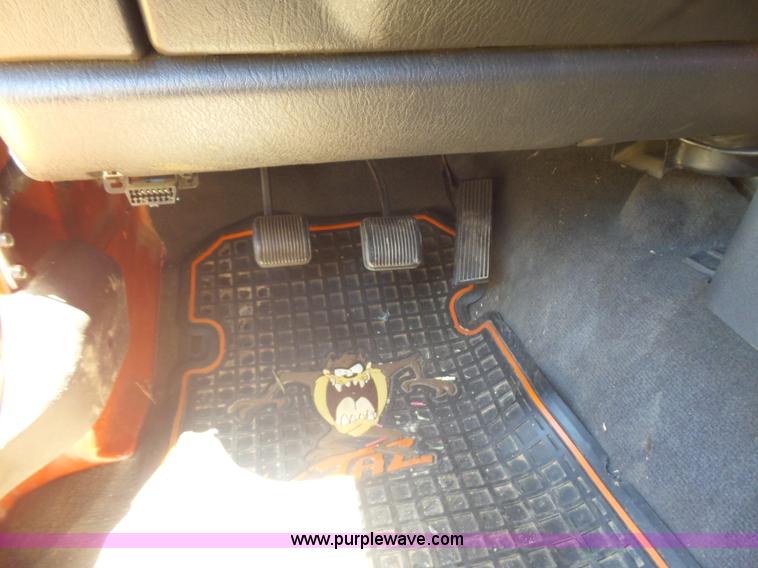 image for item L5981 1999 Jeep Wrangler SUV