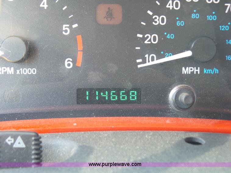 image for item L5981 1999 Jeep Wrangler SUV