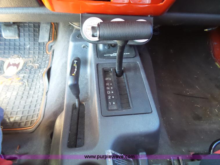 image for item L5981 1999 Jeep Wrangler SUV