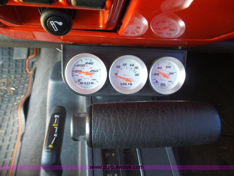 image for item L5981 1999 Jeep Wrangler SUV