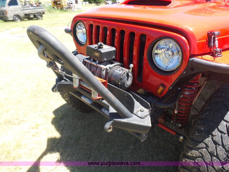 image for item L5981 1999 Jeep Wrangler SUV