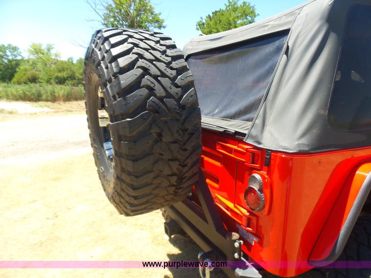 image for item L5981 1999 Jeep Wrangler SUV