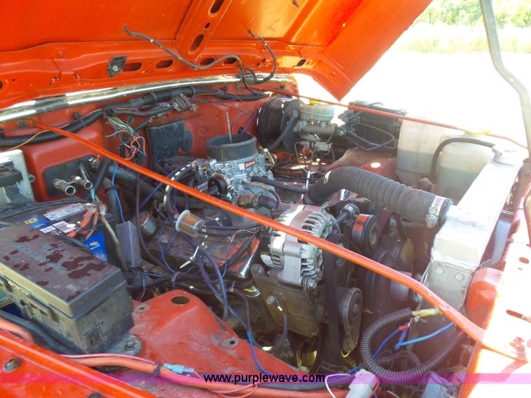 image for item L5981 1999 Jeep Wrangler SUV