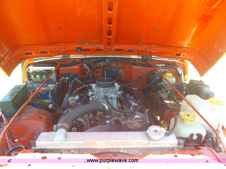 image for item L5981 1999 Jeep Wrangler SUV