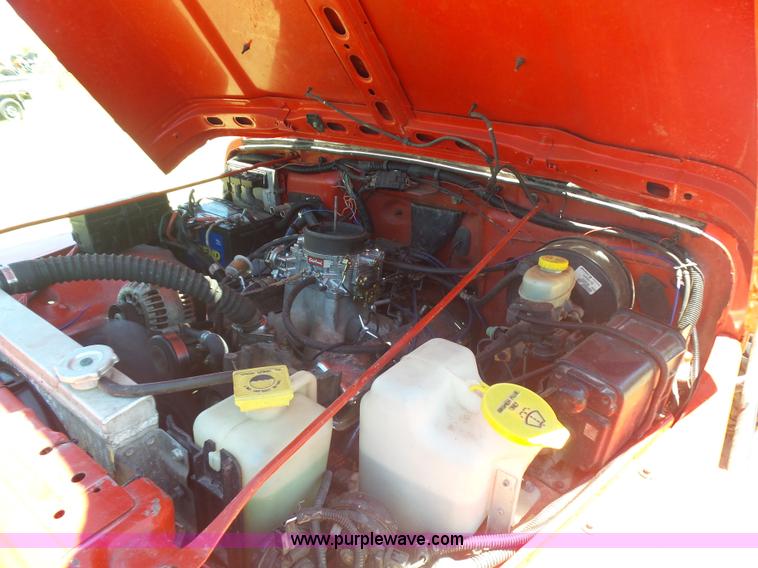 image for item L5981 1999 Jeep Wrangler SUV