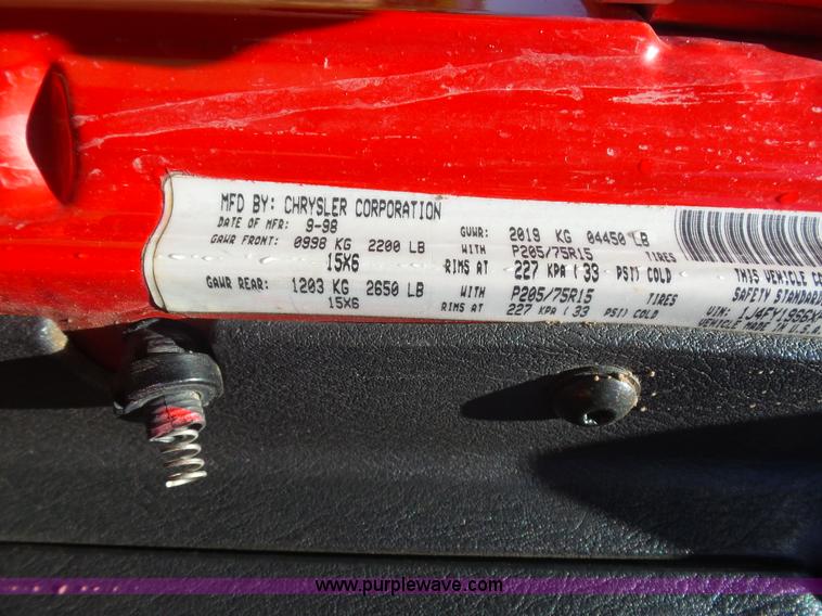 image for item L5981 1999 Jeep Wrangler SUV