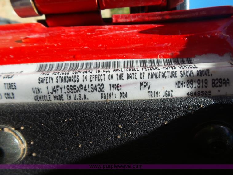 image for item L5981 1999 Jeep Wrangler SUV