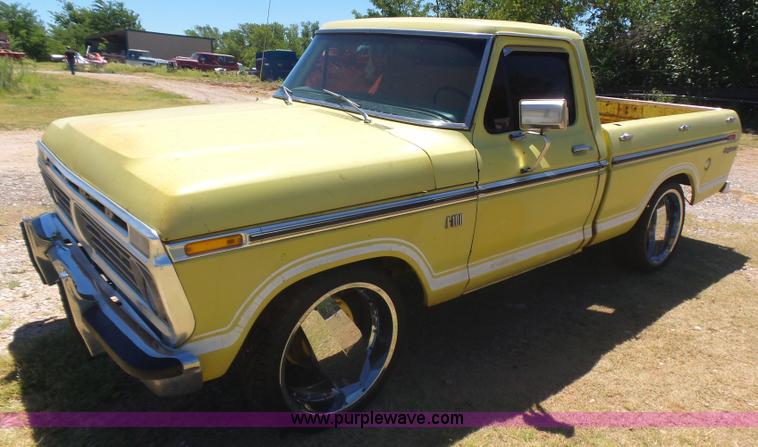 image for item L5986 1973 Ford F100 pickup truck