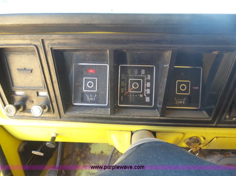 image for item L5986 1973 Ford F100 pickup truck