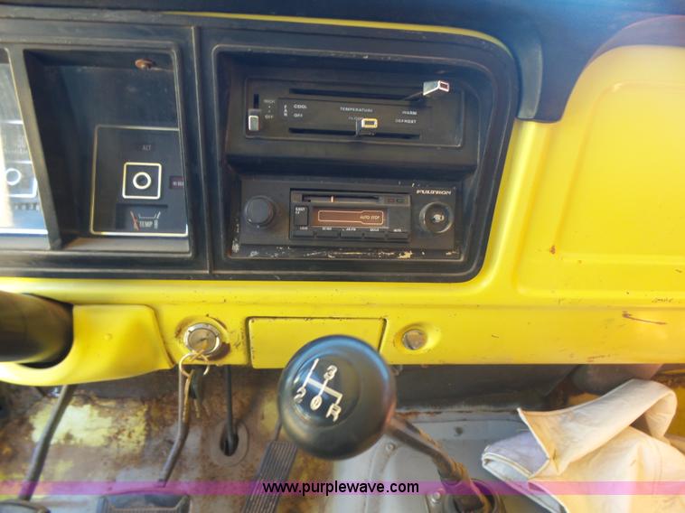 image for item L5986 1973 Ford F100 pickup truck