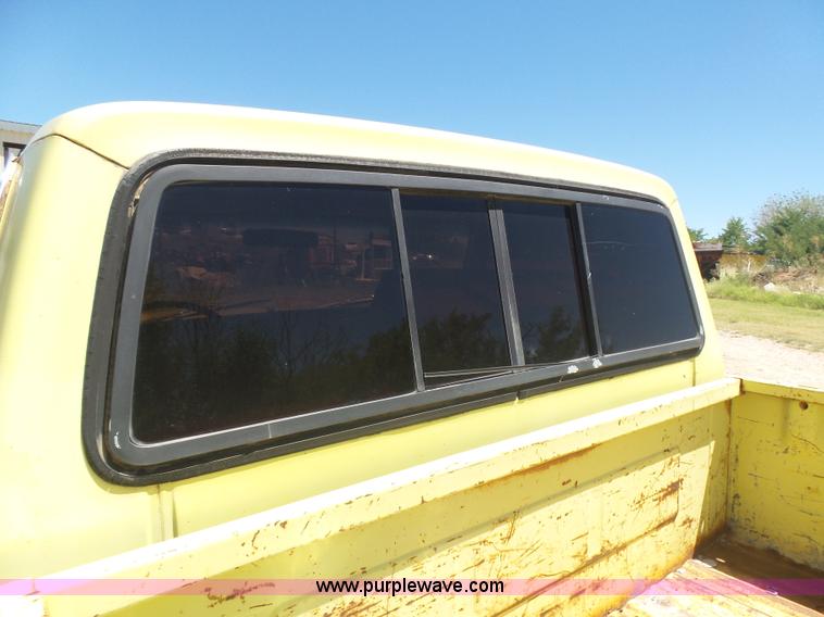 image for item L5986 1973 Ford F100 pickup truck