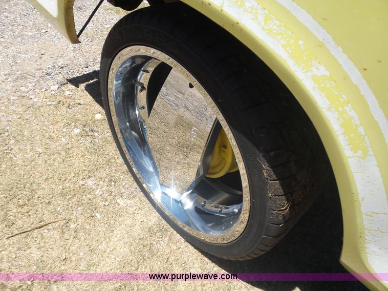 image for item L5986 1973 Ford F100 pickup truck