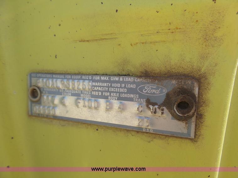 image for item L5986 1973 Ford F100 pickup truck