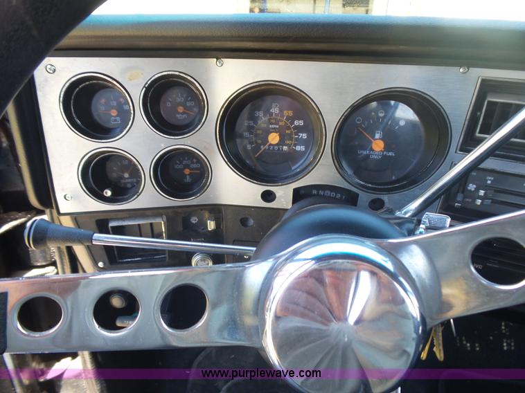 image for item L5988 1983 Chevrolet C-10 pickup truck