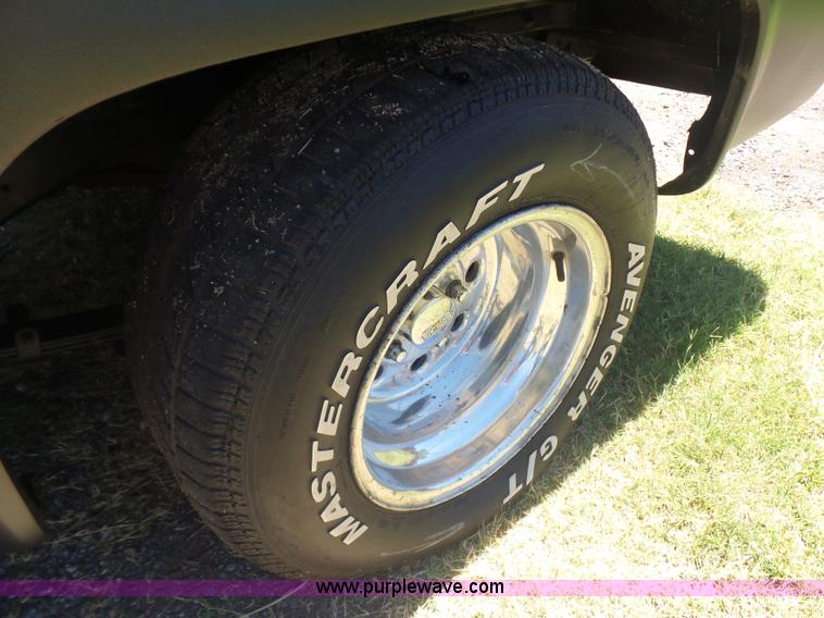 image for item L5988 1983 Chevrolet C-10 pickup truck