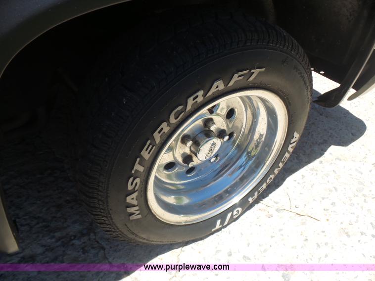 image for item L5988 1983 Chevrolet C-10 pickup truck