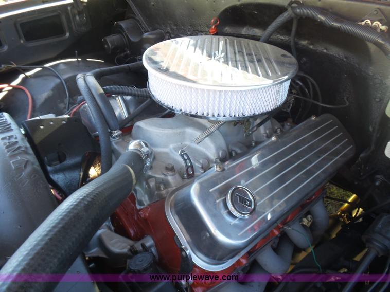 image for item L5988 1983 Chevrolet C-10 pickup truck