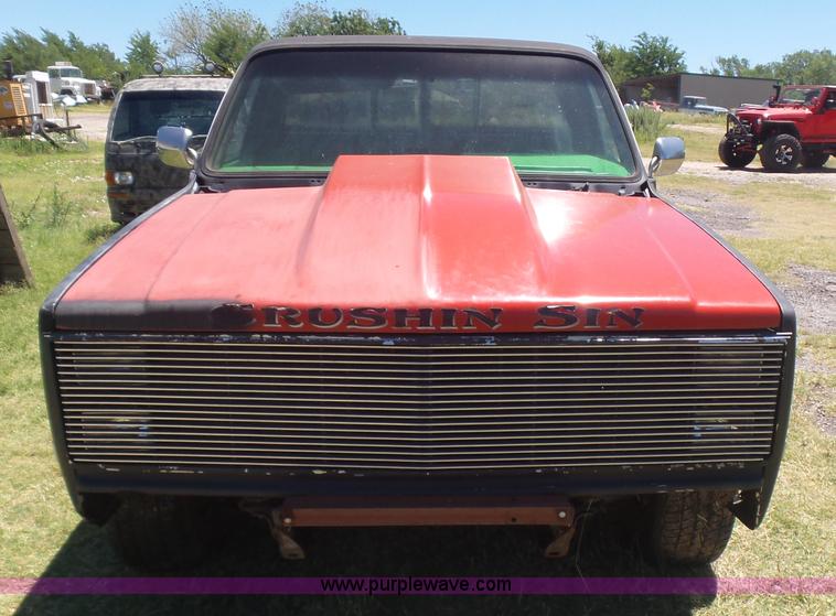 image for item L5989 1978 GMC pickup truck