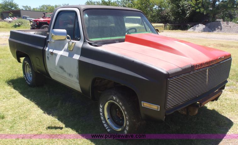 image for item L5989 1978 GMC pickup truck
